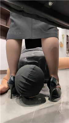 图片[14]_【辣姐】高跟黑丝踩虐/抽耳光/踩喂食/喝洗脚水_HD绳艺资源