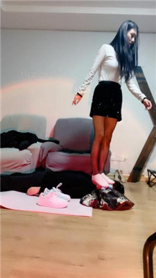 图片[6]_【煜S】小白鞋黑丝美腿-白袜高跟全体重踩_HD绳艺资源