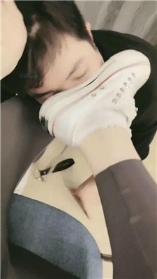 图片[16]_【妮蔻】帆布鞋全体重踩狗头_HD绳艺资源