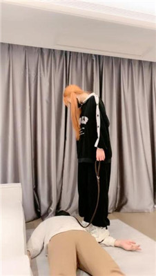 图片[9]_【栗子】cos女神-小白鞋白袜虐/镜前辱/踩狗爪/踩踏【双视角版】_HD绳艺资源