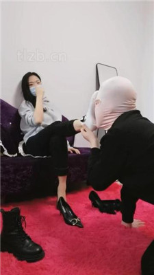 图片[9]_【凌儿女神】臭脚捂脸窒息/踩踏/骑马骑脖_HD绳艺资源
