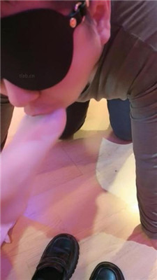 图片[9]_【蓝蓝大S】狗舌清理皮鞋脏棉袜_HD绳艺资源