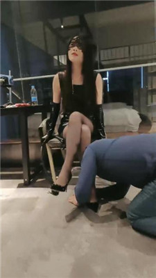 图片[2]_【昭玥】刑虐兄弟奴-训练/囚禁狗笼/高跟踩踏/掐乳_HD绳艺资源