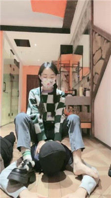 图片[18]_【子衿】双奴-磕头求虐/踩踏/碾压狗爪/舔脏鞋底/袜子塞嘴_HD绳艺资源