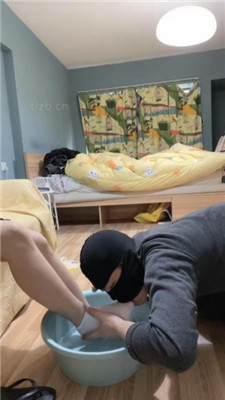 图片[11]_【黑泽兮】刷鞋匠实录-清理超脏小白鞋棉袜_HD绳艺资源