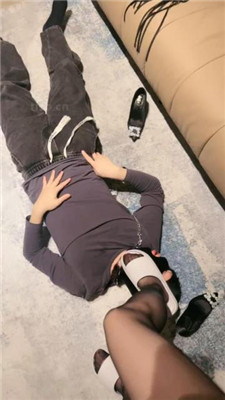 图片[15]_【然然】碾压踩狗爪/闻舔黑丝高跟_HD绳艺资源