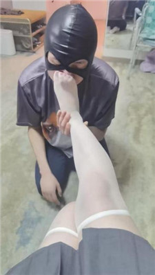 【魔鬼天使】白丝裸足恋足舔/全体重踩踏_HD绳艺资源