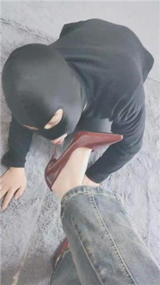 图片[2]_【灵竹】红高跟恋足跪舔/吮吸脚趾_HD绳艺资源