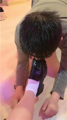 图片[4]_【蓝蓝大S】狗舌清理皮鞋脏棉袜_HD绳艺资源