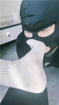 图片[7]_【奶糖】运动后超脏鞋臭白袜踩虐/气味控制辱_HD绳艺资源