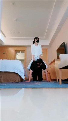 图片[11]_【美娜格格】高跟跺头/踩手磕头/腿绞窒息/骑马耳光/深喉_HD绳艺资源