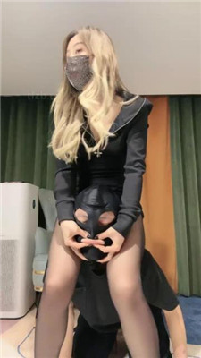 图片[8]_【梦樱】00后腿绞踩闻丝袜玉足_HD绳艺资源