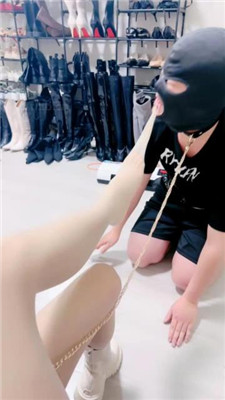 图片[13]_【兔兔大人】跪舔白短靴/转胯骑马/提档/全体重跳踩_HD绳艺资源