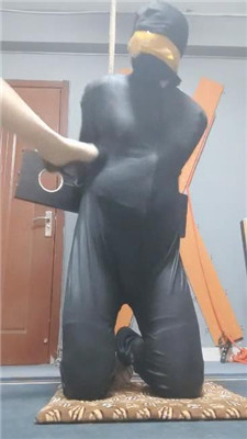 图片[4]_【东营天香百合】枷锁囚禁犯错的狗_HD绳艺资源