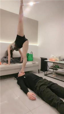 图片[4]_【九莲】舞蹈生-站在狗身上跳舞_HD绳艺资源