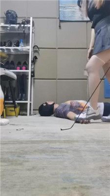 图片[6]_【魔鬼天使】反绑虐打/运动鞋白丝全体重踩踏_HD绳艺资源