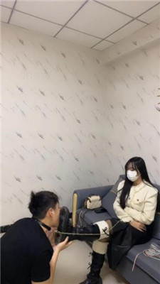 图片[2]_【草莓s】双S-清理长靴脏鞋底/骑马转胯/喝圣水混合物_HD绳艺资源