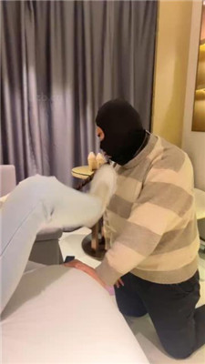 图片[13]_【酒鸽】小白鞋白袜踩虐/骑马转胯/踩狗舌/吃袜子【完整版】_HD绳艺资源