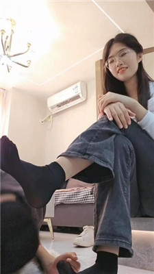 图片[15]_【嘉妮】运动后脏鞋臭袜踩虐_HD绳艺资源