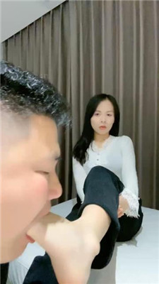 图片[9]_【冷御大大】近距离裸足恋足狂舔_HD绳艺资源