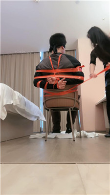 图片[16]_【柒柒学姐】绳艺技巧-高跟长靴踩虐/套头掐脖窒息_HD绳艺资源