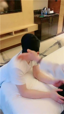 图片[8]_【蜜糖情侣】清理脏长靴/品尝裸足_HD绳艺资源