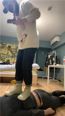 图片[16]_【黑泽兮】素人学生主-帆布鞋-踢踩打【双视角完整版】_HD绳艺资源