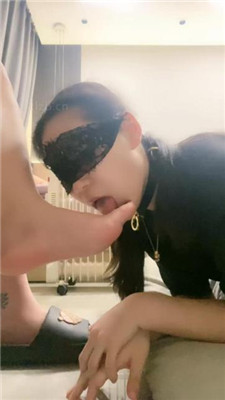 图片[2]_【小羊】近距离-裸足恋足狂舔_HD绳艺资源