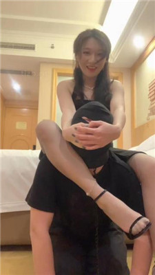 图片[12]_【小麦】小白鞋白袜踩/揪耳朵/打手心/嘴塞袜/掐脖【完整版】_HD绳艺资源