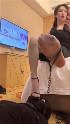 图片[14]_【小麦】小白鞋白袜踩/揪耳朵/打手心/嘴塞袜/掐脖【完整版】_HD绳艺资源