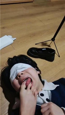 图片[8]_【三三】皮鞋及膝袜踩虐/沉浸式恋足舔【完整版】_HD绳艺资源