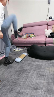 图片[6]_【冰诺】黑高跟短靴踩地毯狗_HD绳艺资源