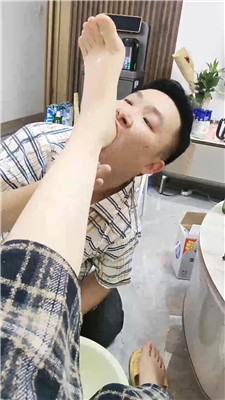 图片[15]_【青岛大混子】睡前白袜脚恋足舔【完整版】_HD绳艺资源