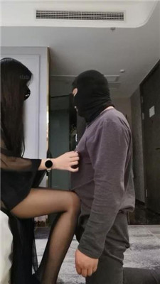 图片[8]_【皮皮】跑骚的代价-高跟长腿踩踏_HD绳艺资源