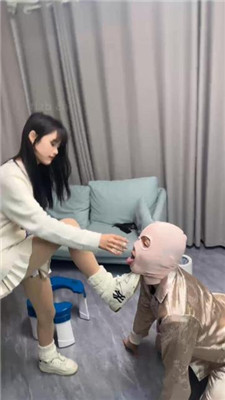 图片[5]_【樱木花道】素人首调-喂圣水/清理脏鞋底/踢踹/插嘴踩踏_HD绳艺资源