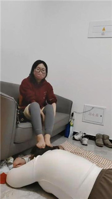 图片[5]_【樱樱】情侣主-让闺蜜下跪伺候-奴下奴/舔脚/耳光【五】_HD绳艺资源