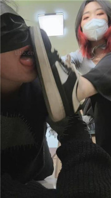 图片[12]_【朱砂痣】运动鞋棉袜裸足-男友变狗全过程_HD绳艺资源