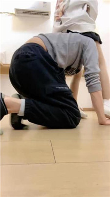 图片[4]_【海绵大大】骑马转胯/高帮帆布鞋踩踏/清理脏鞋/揪耳朵_HD绳艺资源