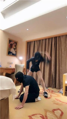 图片[12]_【美娜格格】生气暴打暴踹犯错家奴【完整版】_HD绳艺资源