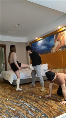 图片[12]_【小雅老师】双S虐双奴-长靴踢踹踩踏/脚插嘴/磕头/【双视角版】_HD绳艺资源