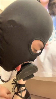 【小麦】皮鞋白袜萝莉S-磕头求虐/掐乳/臭脚狂舔