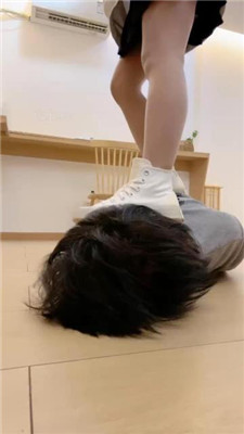 图片[7]_【海绵大大】骑马转胯/高帮帆布鞋踩踏/清理脏鞋/揪耳朵_HD绳艺资源