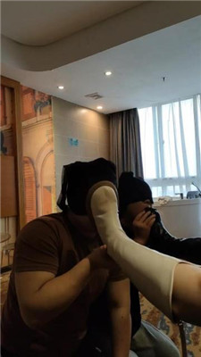 图片[15]_【小雅老师】双S虐双奴-长靴踢踹踩踏/脚插嘴/磕头/【双视角版】_HD绳艺资源