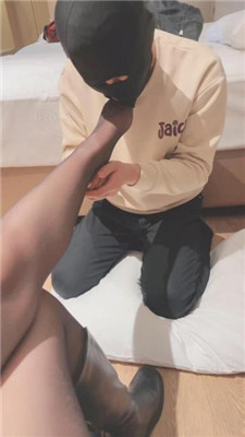 图片[9]_【赵奈奈】长靴黑丝训练狗舌/踩脖插嘴/人体座椅_HD绳艺资源