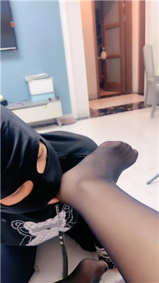 图片[10]_【伊兮夫妻】奖励圣水/骑马转胯/迷恋黑丝/舔腋下_HD绳艺资源