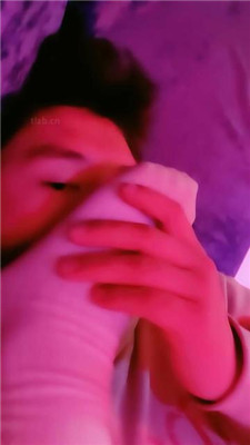 【秋辞情侣】深夜闻舔女友的白袜jio_HD绳艺资源