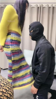 图片[12]_【cc.s】训练抽耳光/小白鞋白袜踩/脏鞋底/脚插嘴_HD绳艺资源