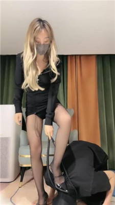 图片[3]_【梦樱】00后腿绞踩闻丝袜玉足_HD绳艺资源