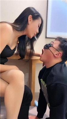 图片[11]_【爱丽丝】双S-踩踏/黑丝美腿恋足舔/舔腋下_HD绳艺资源