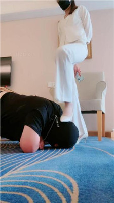 图片[16]_【美娜格格】高跟跺头/踩手磕头/腿绞窒息/骑马耳光/深喉_HD绳艺资源